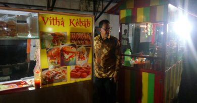 Bupati Resmi Buka Wisata Bagan Kuliner Disamping Kantor DPRD Rohil 5