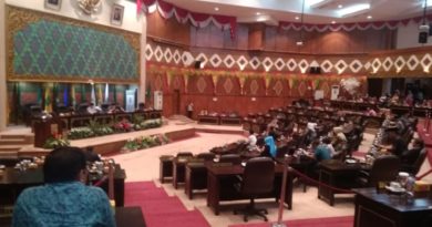 Sidang Ke-II Dewan DPRD Riau Berharap Kinerja Akan Lebih Baik 6