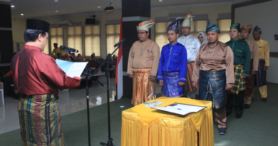 Prof Irwan Effendi Lantik Dekan dan Wakil Rektor Unilak 5