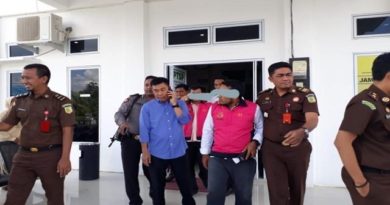 Kejati Riau Tahan Dua Oknum Pegawai Pemprov Riau Terkait Korupsi 4