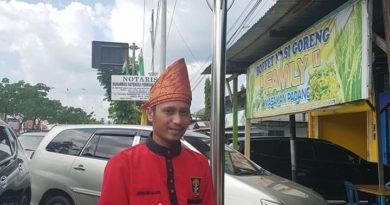 Geri Ampu, SH.,MH: " PT PISP II, Segera Laksanakan Putusan Pengadilan Tingi Riau" 4