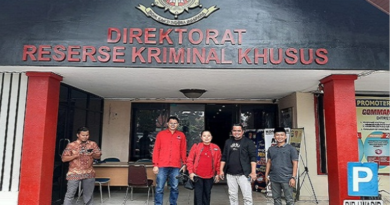 DPD PDI-P Riau laporkan Morlan dan Kuasa Hukumnya ke Polda Riau 5