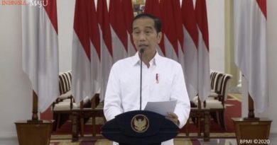 Presiden Jokowi Kecewa, ''Diminta Kerja dan Belajar di Rumah Kok Pantai Carita, Puncak Ramai?'' 6