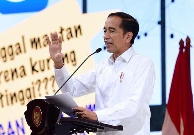 Ungkapkan Duka Cita untuk Dokter yang Meninggal, Jokowi Umumkan Rincian Insentif bagi Tenaga Medis yang Menangani Virus Corona 1