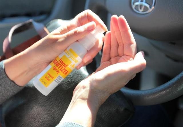 Ingat, Jangan Tinggalkan Hand Sanitizer di Kabin Mobil, Bahaya! 1