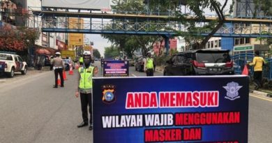 Jelang PSBB, Polresta Pekanbaru Lakukan Pemeriksaan di Jalan Raya 6