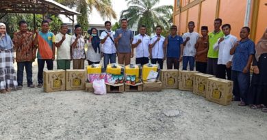 Zulfahrianto SE Berikan Bantuan Alat Penyemprot dan Desinfektan Kepada Masing-masing RW di Wilayah Desa Sontang 5