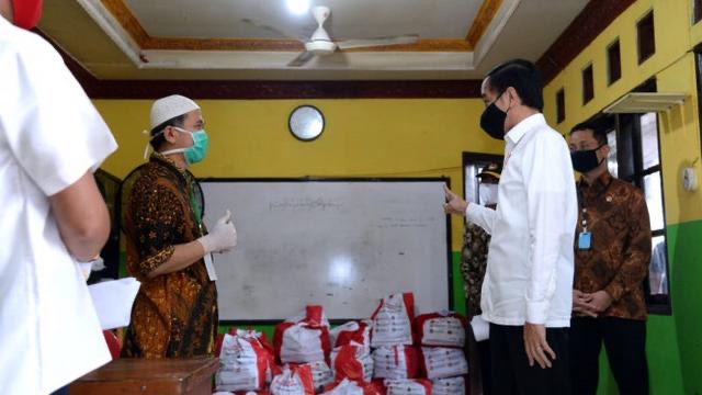 Jokowi Minta Proses Penyaluran BLT Desa Disederhanakan 1