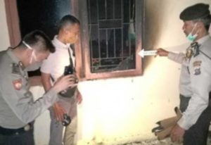 Polisi Selidiki Penyebab Kebakaran Kantor Desa Rambah Tengah Hilir 2