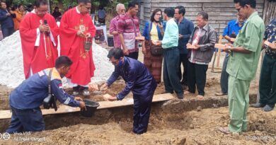 Sabar Manurung Hadiri Peletakan Batu Pertama Pembangunan Gereja Khatolik Santa Elisabet 5