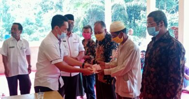 166 KK Penerima BLT Tahap III Didesa RTB Kecamatan Rambah Kembali Dibagikan 5