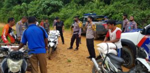 AKBP Dasmin Ginting Melakukan Kegiatan Sosial ke Dusun Sungai Bungo Kecamatan Rambah 2