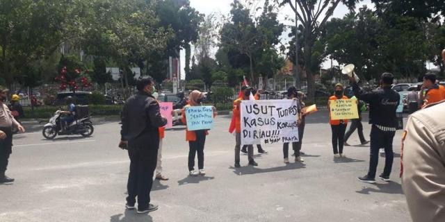 Soal Dugaan Korupsi di Siak, Mahasiswa Minta Kejati Periksa Gubernur Riau 1