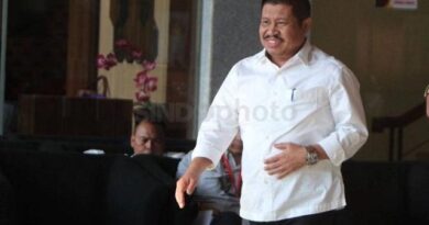 Kasus Suap Mantan Bupati Bengkalis, Ketua DPRD Riau Disebut Jemput Uang di Surabaya 4