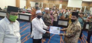 92 Lembaga Pendidikan Islam di Rohul Dapat Bantuan Operasional Kemenag RI Rp1 Miliar, Diserahkan Anggota DPR RI DRS.Achmad 2