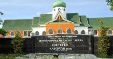 Dugaan Korupsi di DPRD Siak, Sekwan dan Mantan PPTK Dipanggil Kejati Riau 6