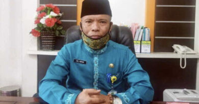 Ketua Komite SMAN 8 Mandau Berstatus ASN, Disdik Provinsi Riau : Kami Kroscek Dulu 4