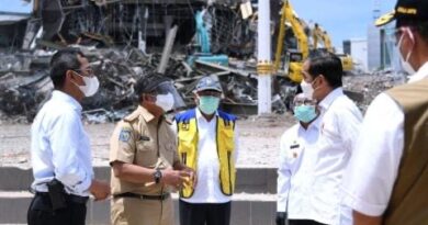 Jokowi Beri Bantuan Rp 50 Juta Korban Gempa Sulbar yang Rumahnya Rusak Berat 4