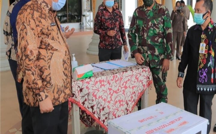 4.480 Dosis Vaksin Sinovac dari Pemerintah Provinsi Riau Diterima Langsung oleh Sekretaris Daerah (Sekda) Rohul H. Abdul Haris S.Sos M.Si 33