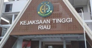 Terkait Dugaan Korupsi di Siak, Mantan Camat Kandis Juga Diperiksa Kejati Riau 6