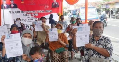 Diluncurkan Jokowi Hari Ini, Begini Mekanisme Penyaluran Tiga Bansos 5