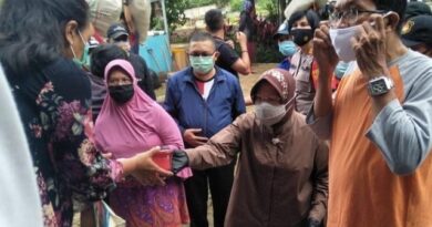 Bu Risma dan Kemensos Respons Cepat Bencana Banjir DKI Jakarta 6