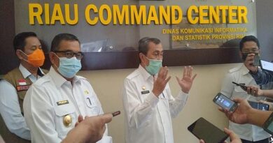 Gubernur Riau Lawan Kehendak FKPMR dan DPRD Riau Soal Bos di PT SPR 6