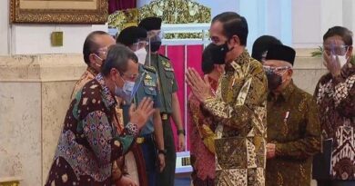 Presiden Jokowi Apresiasi Gubri Syamsuar Atas Penetapan Status Siaga Karhuta 6