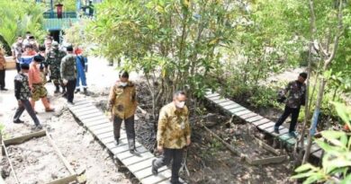 Plt. Asisten I Bengkalis Dampingi Irsan, Tinjau Mangrove di Pangkalan Jambi 4