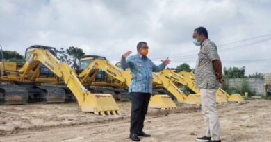 Pemprov Riau Pastikan 12 Unit Eskavator Untuk Pencegahan Karhutla Beroperasi 5