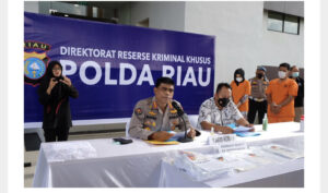 Polda Riau Ungkap Tindak Pidana Perbankan Dengan Kerugian 1,3 M Uang Nasabah, Amankan 2 Tersangka 2