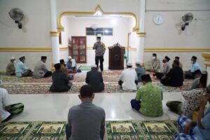 Di Giat Suling, Kapolres AKBP Taufiq Lukman Nurhidayat Ajak Jamaah Masjid Baitul Makmur Jaga Kamtibmas Pasca Putusan MK Pilkada Rohul 2