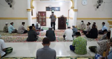 Di Giat Suling, Kapolres AKBP Taufiq Lukman Nurhidayat Ajak Jamaah Masjid Baitul Makmur Jaga Kamtibmas Pasca Putusan MK Pilkada Rohul 6