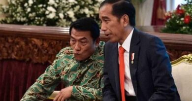Demi Nama Baik, Jokowi Disarankan Pecat Moeldoko Secara Tidak Hormat 6