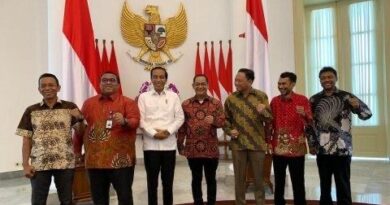 Jokowi Teken Inpers Wajibkan Seluruh Pekerja Daftar BPJamsostek 6