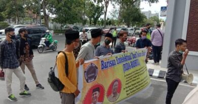 Demo di Kejati, Massa dari BIDA-ROHUL Desak Usut Kasus Dugaan Korupsi Jembatan Sei Batang Lubuh 4