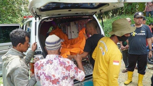Misteri Jasad di Kebun Sawit,Tak Ditemukan Kekerasan,Begini Kronologi Penemuan Mayat Perawat di Riau 4