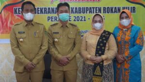 Ketua Dewan Kerajinan Nasional Daerah Propinsi Riau Melantik 9 Orang Ketua Dektanasda Kabupaten Kota Seriau 2