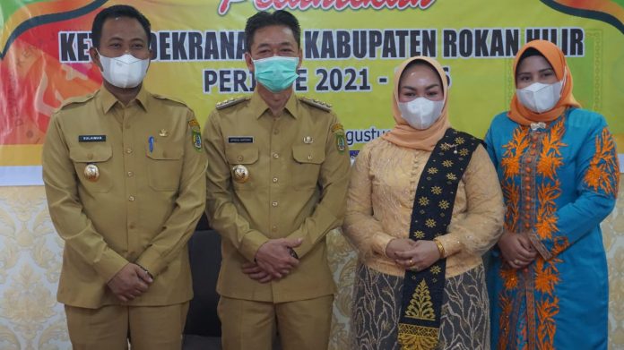 Ketua Dewan Kerajinan Nasional Daerah Propinsi Riau Melantik 9 Orang Ketua Dektanasda Kabupaten Kota Seriau 1
