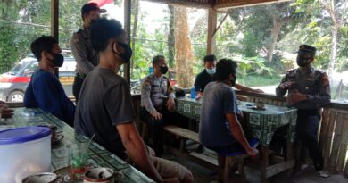 SAT BINMAS Polres Rohul Gencar Giat Sosialisasi Penerapan PPKM Level 3 Di Wilayah Kota Hingga Pelosok Desa 4
