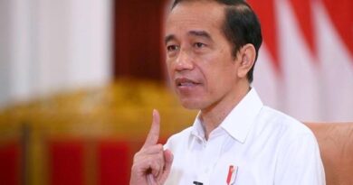 Stok Vaksin Covid-19 Melimpah, Jokowi Perintahkan Cepat Habiskan 4
