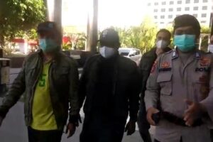 Mantan Wali Kota Tanjungbalai M Syahrial Dijebloskan ke Rutan Medan 2