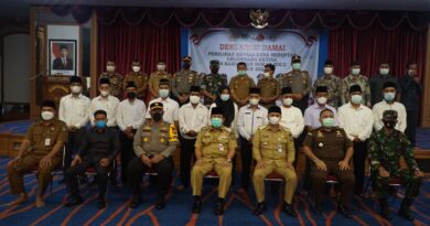 AKBP Eko Wimpiyanto Hardjito Dampingi Sukiman, Ikuti Deklarasi Damai Pilkades Serentak Tahun 2021 4