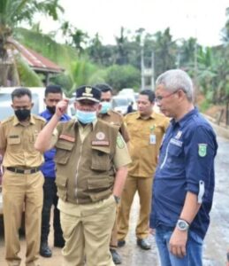 Wakil Gubernur Riau Edy Natar Nasution Tinjau Proyek Peningkatan Jalan Ujung Batu, Rohul 2