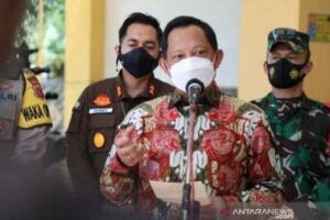 Kemendagri Apresiasi Realisasi APBD 2021 Provinsi Riau 2