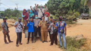 Pemdes Desa Tasik Serai kecatan,Talang Muandau Kab Bengkalis Bekerja Sama dengan TNI-POLRI adakan Vaksinasi di Aula Kantor Desa 2