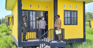 Bupati Afrizal Sintong Meninjau Pembangunan15 Unit Rumah layak Huni di Jalan SMAN 2 Kelurahan Bagan Hulu 4