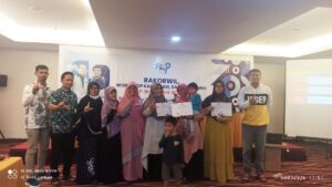 Ketua Forum Lingkar Pena Rokan hulu RENI JUNIARTI raih Juara satu Cipta puisi se propinsi Riau 2