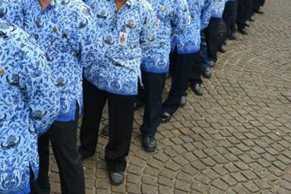 266 Pegawai Pemprov Riau Terima SK Pengangkatan PNS 1