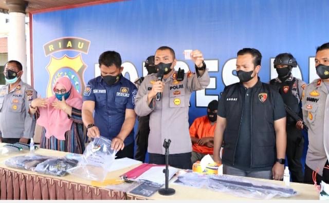 Tim Gabungan Polres Dumai Dan Polda Riau Berhasil Bekuk Pelaku Penembakan Di Bukit Kapu 7
